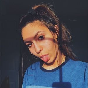 Meet your Posher, Maria